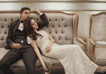 Lagu "Anugerah Terindah yang Pernah Kumiliki" Membuat Raisa Tersenyum Sambil Memandang Hamish Daud