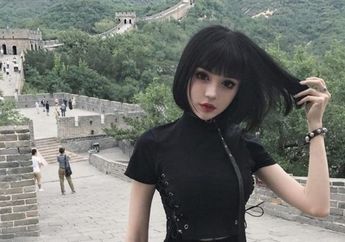 Seorang Wanita Dijuluki Sebagai 'Boneka Hidup' Karena Wajah dan Tubuhnya Mirip Manekin