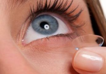 Sering Gunakan Softlens? Ini Dia Tips yang Harus Kamu Tahu Agar Tampil Memesona