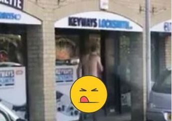 Waduh, Seorang Pria dengan Baju Minim Bikin Pengunjung Toko Terkejut, Pengakuan Pria Itu Bikin Penjaga Toko Makin Terkejut