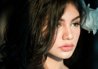 Disebut Kylie Jenner Indonesia, Ternyata Begini Penampilan Artis Pendatang Baru Tanah Air Ini Dalam Berbagai Acara