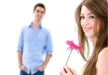 Ini Alasan Kenapa Wanita Terlihat Berbeda Saat Jatuh Cinta, Kamu Termasuk?