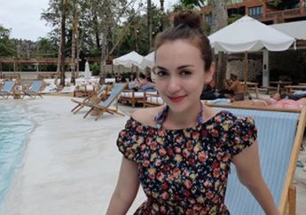 Dibilang Mirip Megan Fox, Begini Bukti Cantiknya Rianti Cartwright yang Bikin Kamu Terpukau