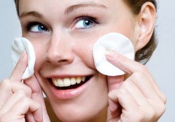 Jerawat Memang Mengganggu, Yuk Cegah Dengan 10 Tips Mencuci Wajah Ini