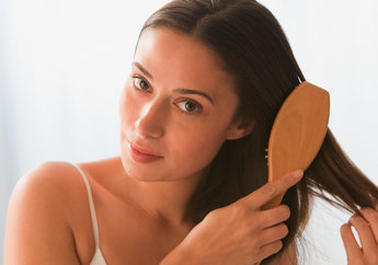 Bukan Cuma Soal Rambut yang Kusut, Penelitian Ini Ungkap Kenapa Kebiasaan Menyisir Sehabis Keramas Bermanfaat Untuk Kesehatan