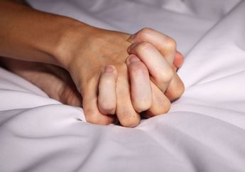 Kamu Bisa Terserang Penyakit Ini Jika Bercinta di Bak Mandi Air Panas dengan Suami