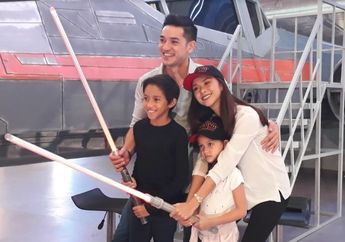 Nana Mirdad Gagap Saat Wawancara Pemeran Star Wars 