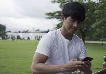 Loh! Anak Jokowi Jualan Jas Hujan, Ini Dia Harganya