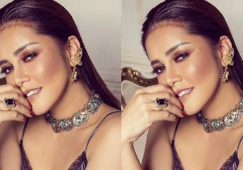 Tampil Kasual Bersama Suami, Olla Ramlan Kenakan Cardigan yang Harganya Bikin Kamu Syok!