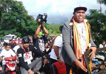 Heboh! Anmesh Kamelang Juara Rising Star Indonesia Mudik, Ini Yang Terjadi Di Bandara Kupang