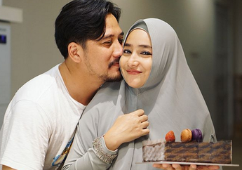 Surprise! Orangtua Cindy Fatika Sari Hadir di Momen Berharga Ini