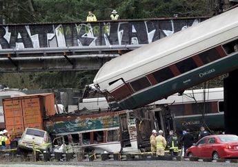 Kereta Washington Amtrak Anjlok, Dikabarkan Ada Korban Jiwa dan Luka Parah