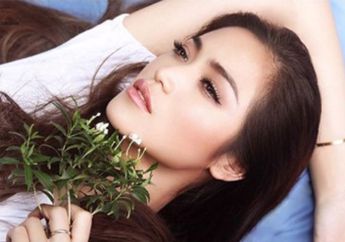 Bergaya Kasual, Ternyata Topi yang Dipakai Jessica Iskandar Harganya Bikin Kamu Syok!