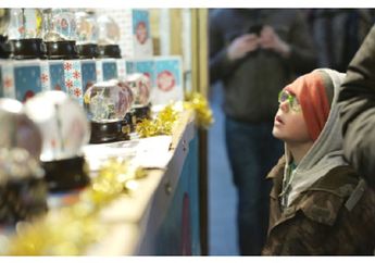 Bola Kristal Salju Ini Sengaja Didesain Tanpa Salju, Ternyata Alasan Di Baliknya Bikin Miris