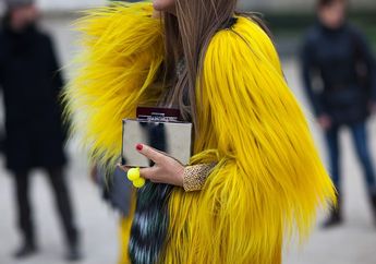 3 Inspirasi Tampil dengan Furry Coat Ini Bisa Bikin Kamu Keren di Musim Dingin