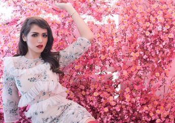 Nampak Glamor, Aksesori Choker yang Melekat di Leher Jessica Iskandar Cuma Segini, Anak Kos Juga Bisa Beli!