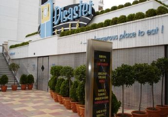 Waduh, Setiap Makan di Kafe Ini Pengunjung Selalu Digoyang Gempa 7,8 Skala Richter, Gimana Cara Makannya tuh?