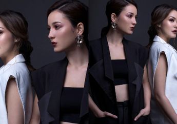 Sister Goals, yuk Intip Penampilan Seksi nan Anggun Julie Estelle dan Cathy Sharon