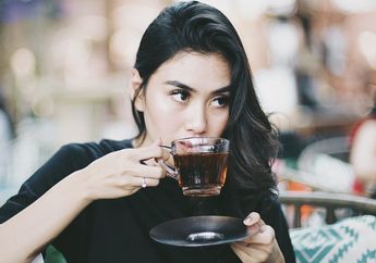 Yuk Intip Deretan Koleksi Sandal Milik Adik Ipar Nagita Slavina Ini, Harganya Nggak Santai Banget!