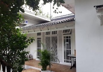 Rumah Tio Pakusadewo Bersebelahan Dengan Majelis Taklim