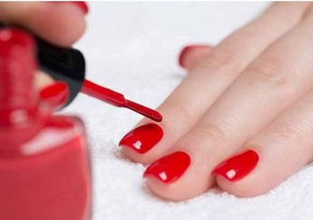 Wanita Wajib Waspada! Ternya Ini 4 Hal yang Terjadi Pada Kukumu Setelah Memulaskan Kuteks