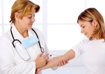 Tak Hanya Si Kecil, Ternyata Orang Dewasa Juga Perlu Lakukan Vaksinasi Difteri 