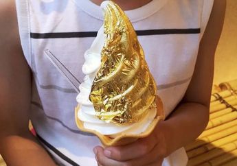 Wah, Berkunjung ke Kuil Emas, Kamu Bisa Beli Es Krim Mewah Lho!