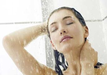 Banyak Mitos Negatif, Ternyata Ini 7 Manfaat Mandi di Malam Hari, Perlu Dicoba!