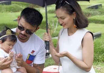 Putri Kecilnya Belajar Nyembur, Atiqah Hasiholan Sampai Terharu