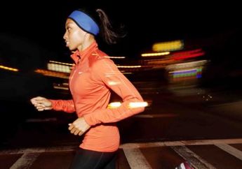 Olahraga Malam Lebih Baik Ketimbang Pagi Hari? Ini Dia Segudang Manfaatnya yang Harus Kamu Ketahui