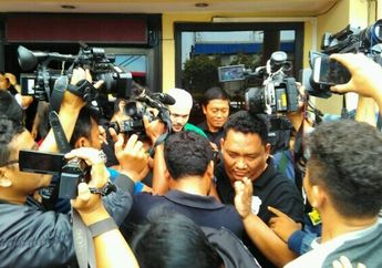 VIDEO - Detik-detik Ridho Rhoma dibawa ke RSKO Cibubur