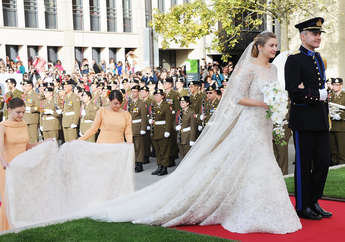 Jelang Pernikahan Meghan Markle Pangeran Harry, Intip Harga Gaun Pernikahan di Kerajaan Inggris yang Fantastis Ini deh, Bikin Merinding!