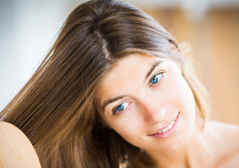 Ingin Tampil dengan Warna Rambut Baru? Bleach Dulu dengan Cara yang Benar, Intip yuk