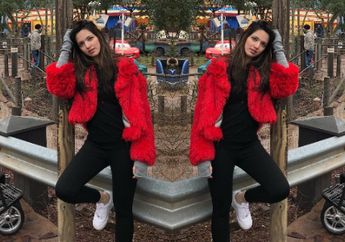  Punya Kaki yang Jenjang, yuk Intip 4 Gaya Nia Ramadhani dengan High Boots