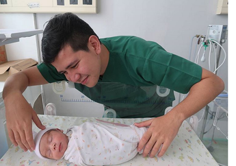 Selamat! Haykal Kamil Jadi Ayah, Baby Khawla Ngegemesin!