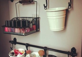 5 Tips Menata Meja Rias Ini Bisa Bikin Rutinitas Makeup Kamu Jadi Menyenangkan, Cobain deh!