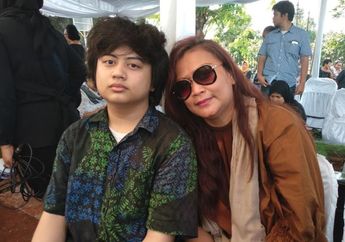 Istri Yon Koeswoyo, Bonita Angelia Bebaskan Anak Meneruskan Jejak Yon