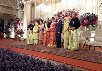 VIDEO - Presiden Joko Widodo dan Ibu Negara Iriana Hadiri Pernikahan Alexandra Asmasoebrata dan Subhan Aksa