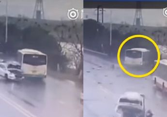 Ngeri, Bus Alami Tabrakan Dahsyat Hingga Tercebur ke Sungai, Seorang Pria Lalu Lakukan Aksi Heroiknya