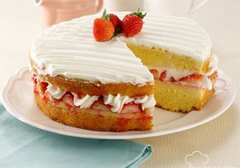 Custard Cake Stroberi, Camilan Sore yang Bikin Kamu Ketagihan