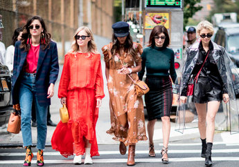 Hello Fashionista, 4 Barang Fashion Ini Lagi Diminati Para Gadis New York, Kamu Wajib Punya juga ya! 