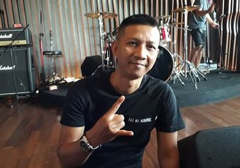 Bentuk Band The Row, Ini yang Dilakukan Rowman pada Ungu