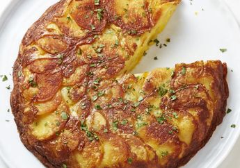 Yuk Bikin Omelet Kentang khas Spanyol, Cuma Butuh 3 Bahan Utama Nih, Praktis Banget!