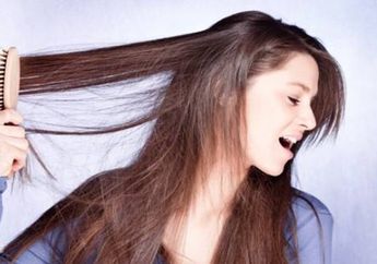 Sering Menyisir Dapat Membuat Rambut Bersinar, Mitos atau Fakta?