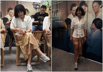 Kerennya Gaya Kartini Masa Kini Dian Sastro dengan Sneakers, Millennials Banget! 