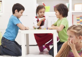 Inilah 4 Tanda yang Menunjukkan Jika Si Kecil Adalah Seorang Introvert