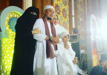 Bawa 2 Istri ke Muka Umum, Ustaz Arifin Ilham Panen Kritik