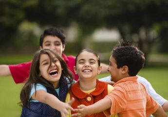 Kenali 5 Tanda Ini Pada Si Kecil, Siapa Tahu Dia Termasuk Anak yang Ekstrovert