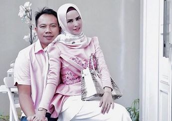 Pernikahan Vicky Prasetyo dan Angel Lelga : Beauty and The Beast