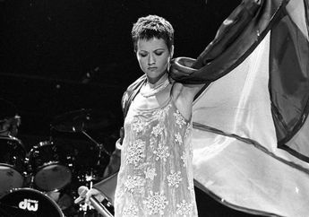 BREAKING NEWS: Vokalis The Cranberries, Dolores O'Riordan, Meninggal di Usia 46 Tahun
